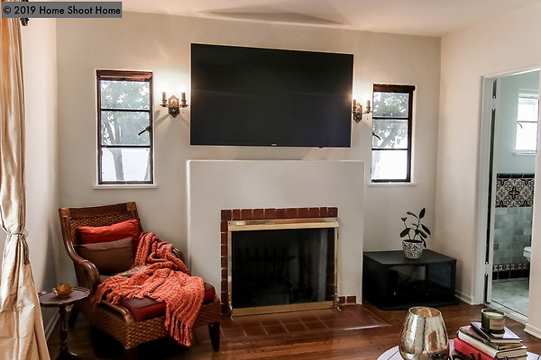 17family-room