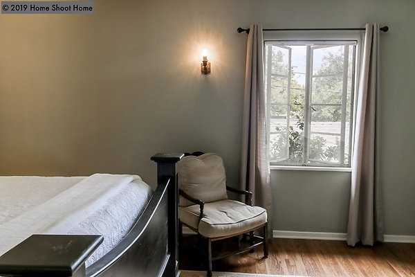 27master-bedroom-alt-reverse