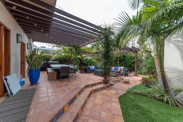 12265 patio 2