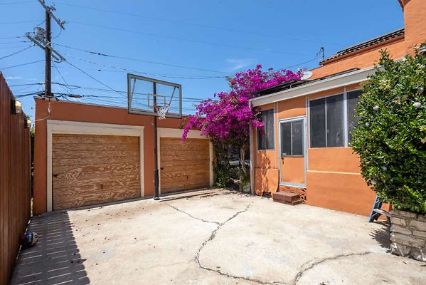 12375 garage 5