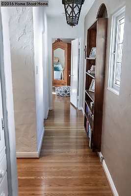 20landing-hall