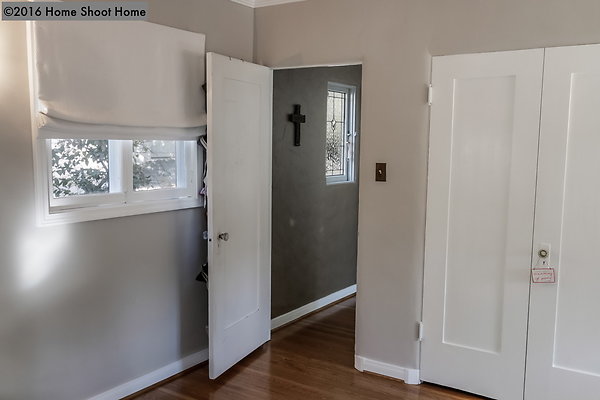 23bedroom1-reverse