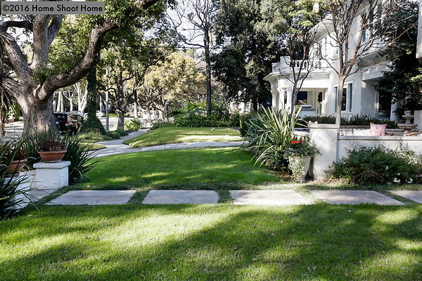 48front-lawn-side-view