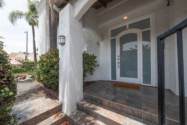 11131 porch 1