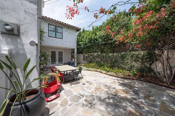 11131 patio 5