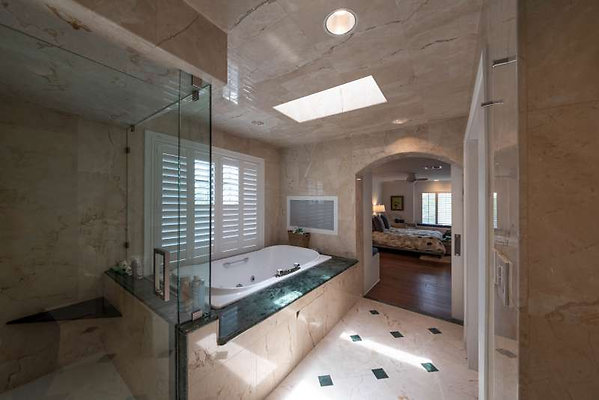 11131 bath 3