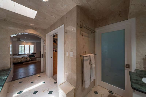 11131 bath 1