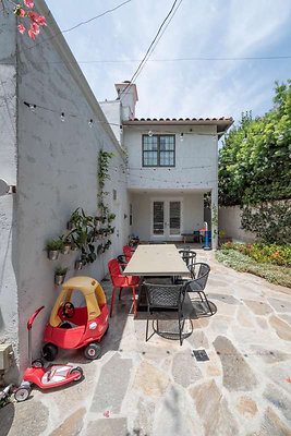 11131 patio 4