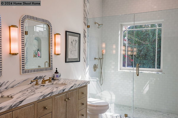 36master-bathroom