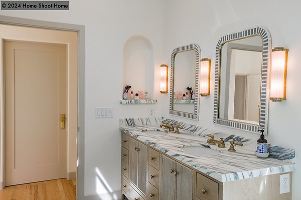 37master-bathroom-reverse
