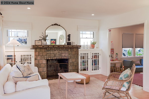 04living-room