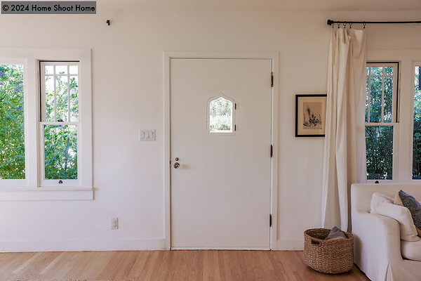03entrance-reverse