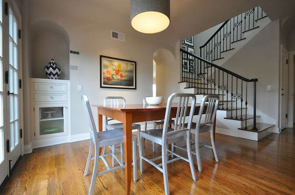 9501 dining 3