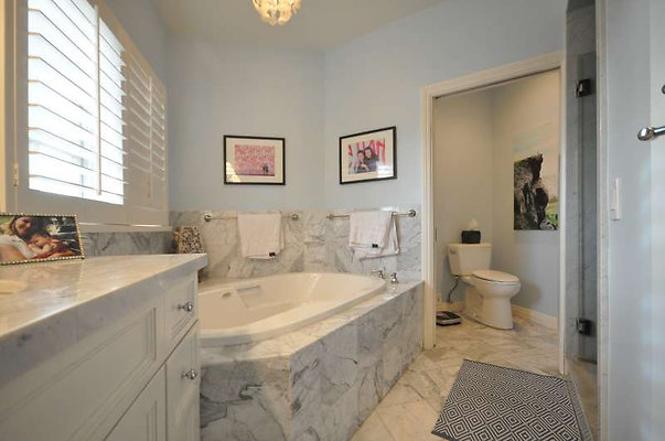 9501 bath 4