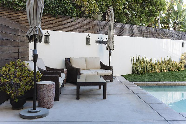 9501 patio 3
