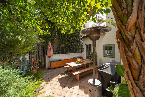 13313 patio 3