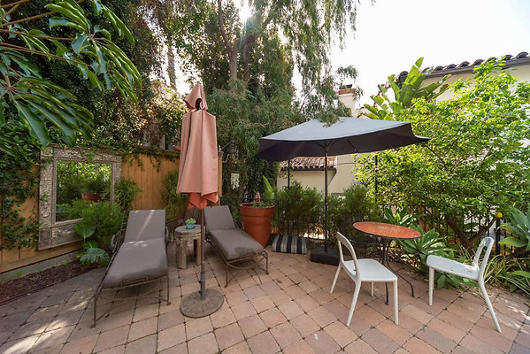 13313 patio 9