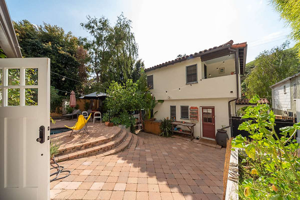 13313 patio 1