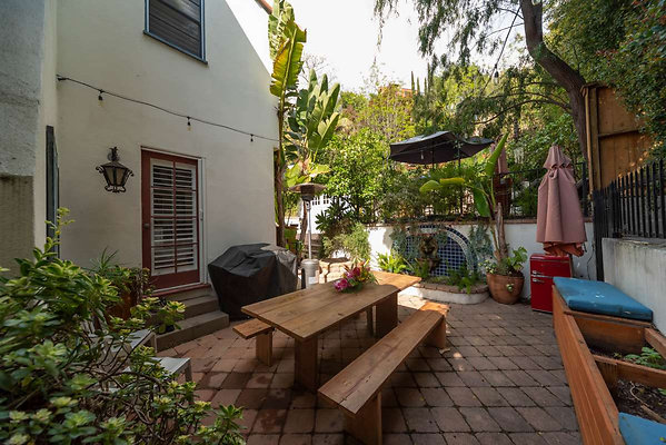 13313 patio 6