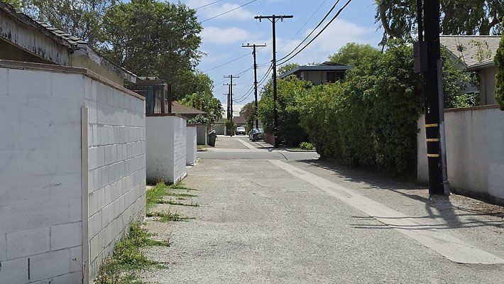 a-Alley E of Culver Elenda to Harter449