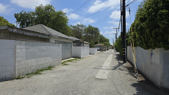 a-Alley E of Culver Elenda to Harter453