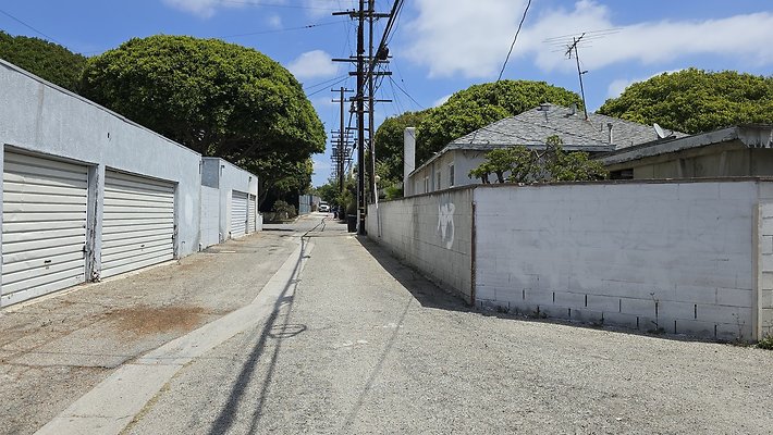 a-Alley E of Culver Elenda to Harter451