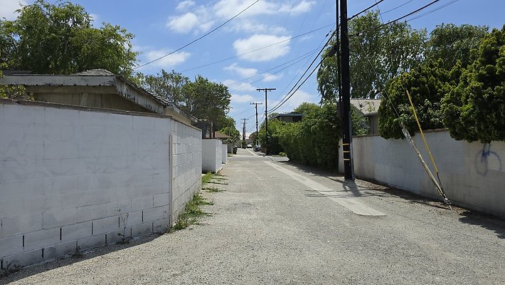 a-Alley E of Culver Elenda to Harter450