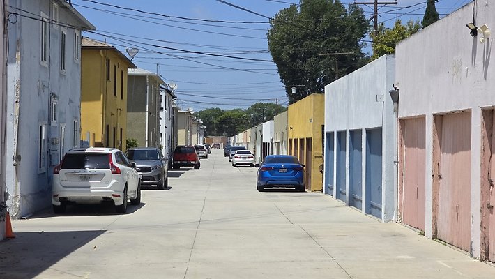 Alleys E W of Kinston Jefferson S to end