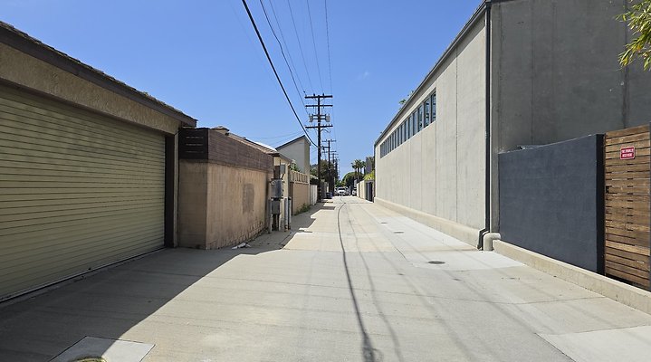 Alley E of Culver Coombs to Elenda