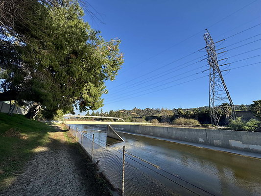 la river burbank 1 006