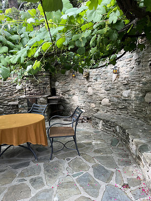 2504 patio 5