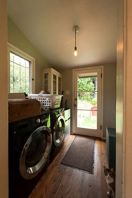 2504 laundry 1