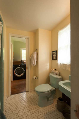 2504 bath 4