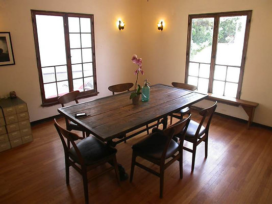8537 dining 2