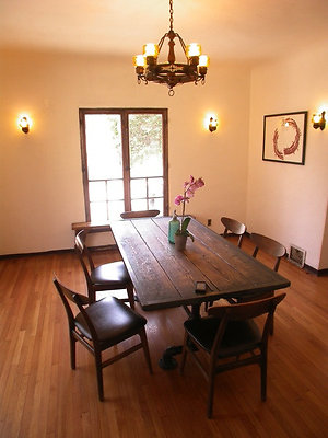 8537 dining 5