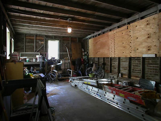 8537 garage 2