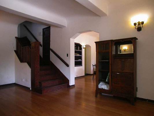 8537 stairs 1