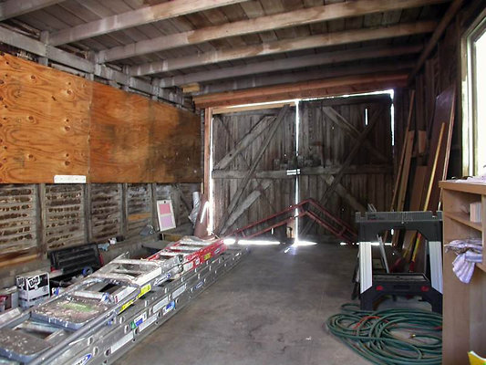 8537 garage 4
