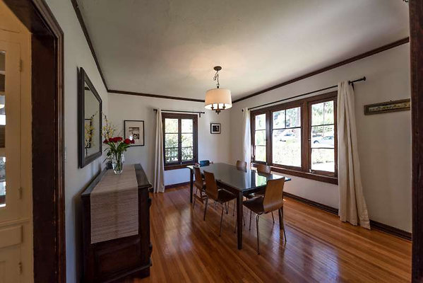 11249 dining 4