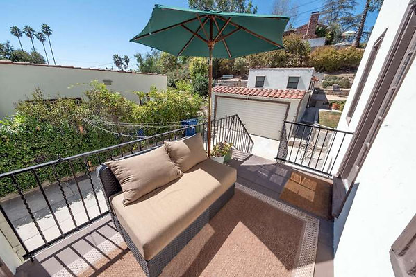 11249 balcony 1