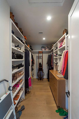 12980 closet 1