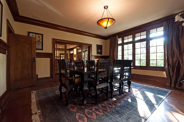 10254 dining 4
