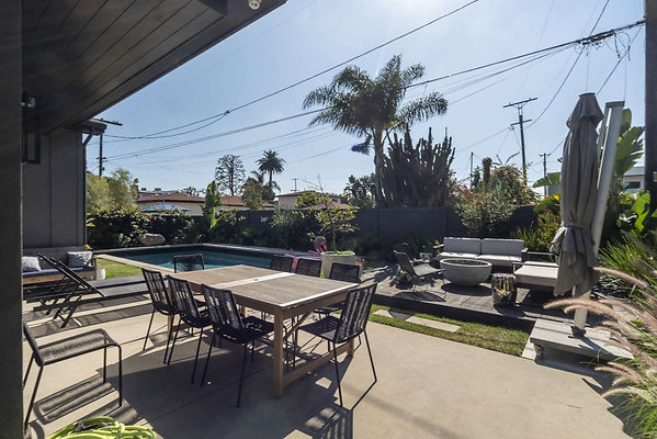 13346 patio 1