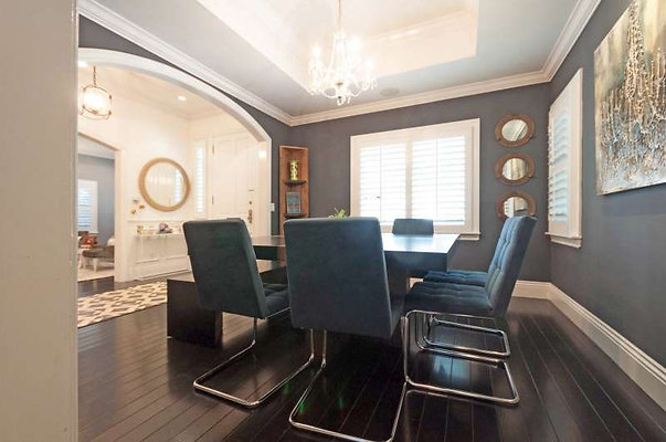 10698 dining 1