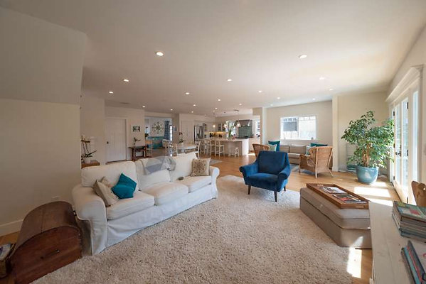 11470 living 4