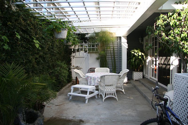 4513 patio 2