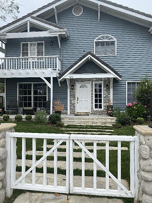 4513 porch 1